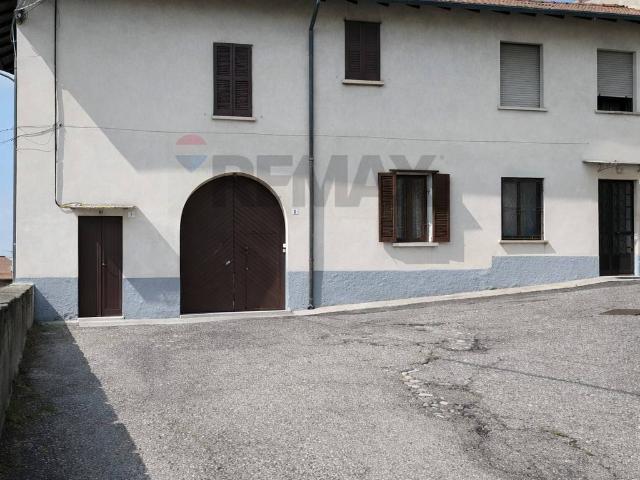 Casa indipendente in vendita a Oggiona con Santo Stefano VA