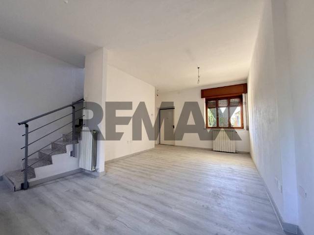 Casa indipendente in vendita a Oggiona con Santo Stefano VA