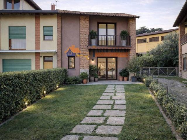 Casa indipendente in vendita a Oggiona con Santo Stefano VA
