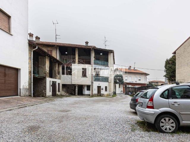 Casa indipendente in vendita a Oggiono LC