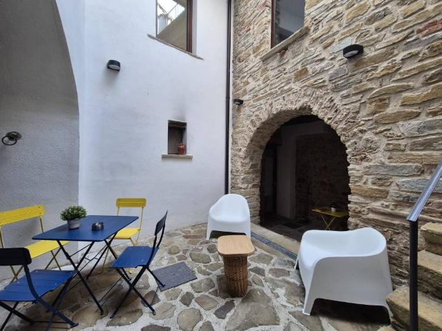 Villa in vendita a Ogliastro Cilento SA