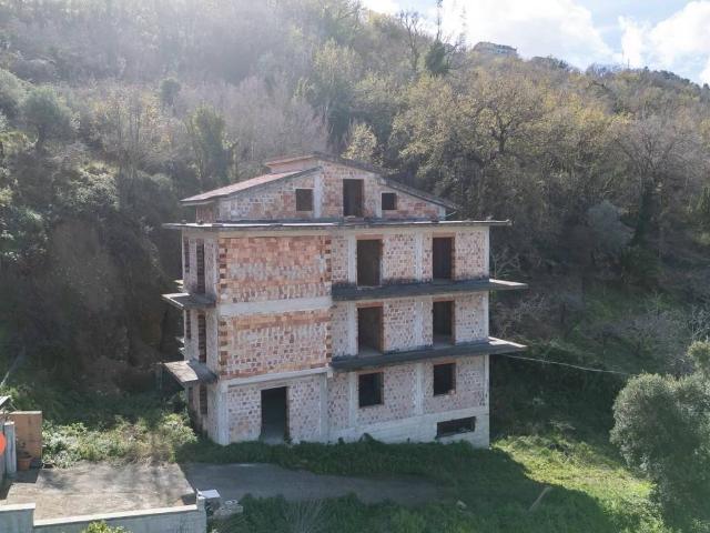 Villa in vendita a Ogliastro Cilento SA