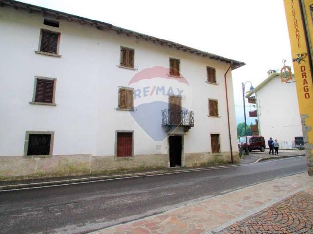 Casa indipendente in vendita a Oltre il Colle BG