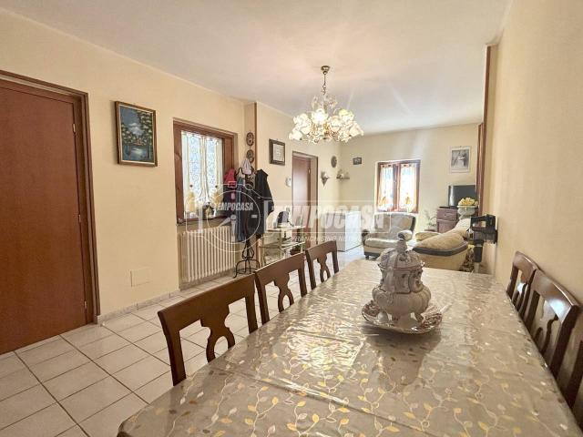 Casa indipendente in vendita a Oleggio Castello