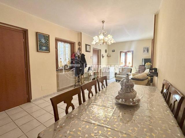 Casa indipendente in vendita a Oleggio Castello NO