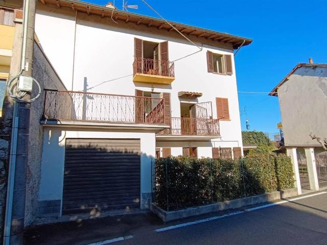Casa indipendente in vendita a Oleggio Castello NO