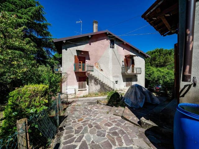 Casa indipendente in vendita a Olgiate Molgora LC