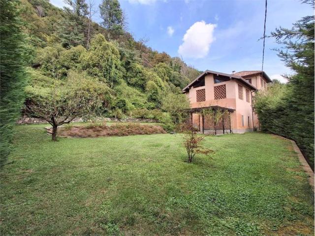 Casa indipendente in vendita a Olgiate Molgora LC