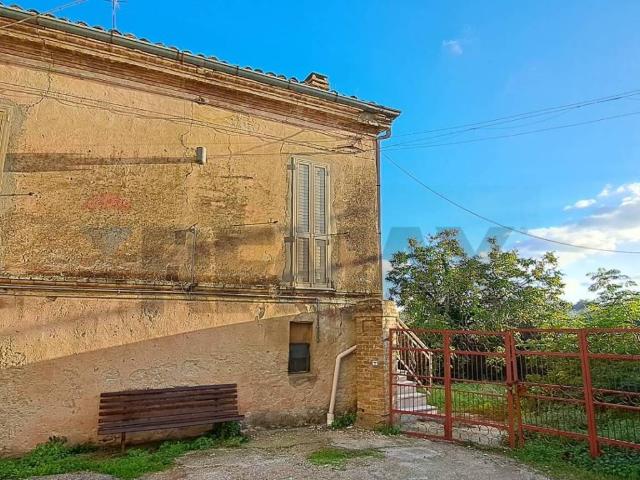 Casa indipendente in vendita a Ortona CH