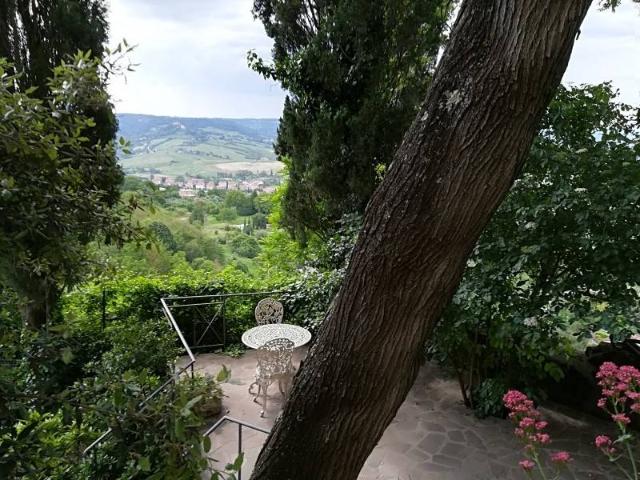 Casa indipendente in vendita a Orvieto TR