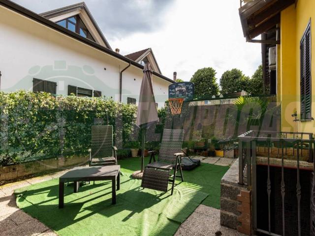 Casa indipendente in vendita a Origgio VA
