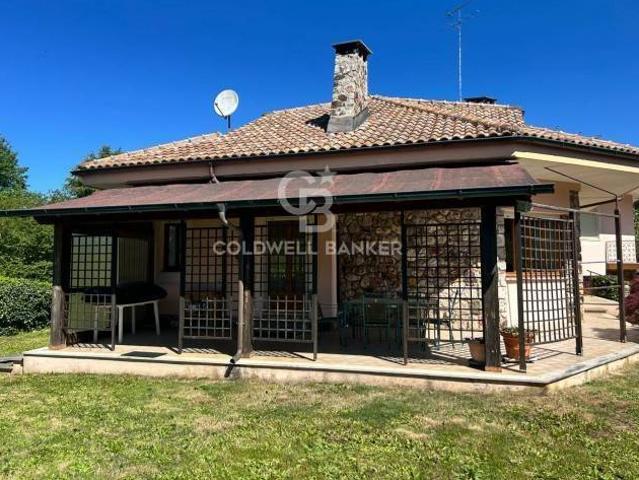 Casa indipendente in vendita a Oriolo Romano VT