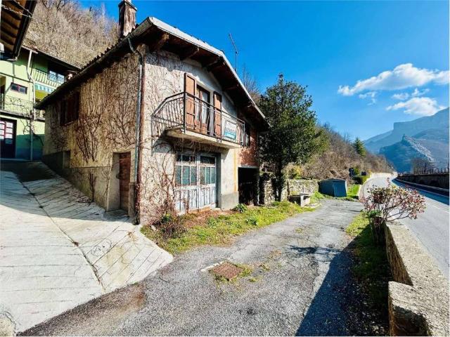 Casa indipendente in vendita a Ormea CN