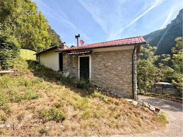 Casa indipendente in vendita a Ormea CN