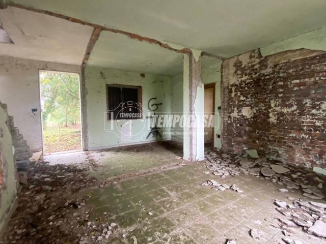 Casa indipendente in vendita a Ostellato FE