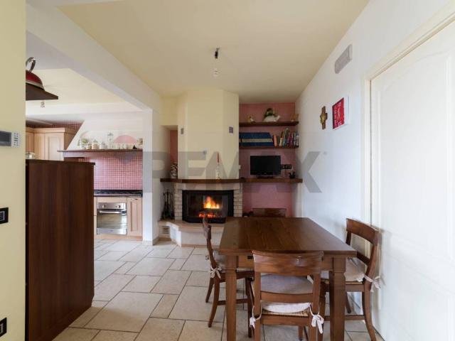Casa indipendente in vendita a Ostra AN