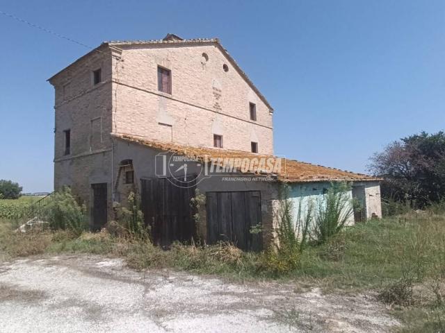 Casa indipendente in vendita a Ostra AN