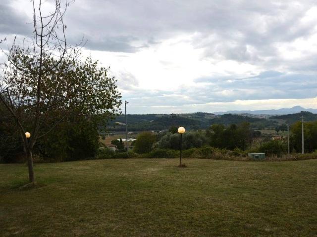 Casa indipendente in vendita a Osimo AN