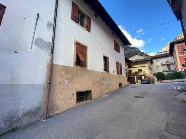 Casa indipendente in vendita a Ospedaletto TN