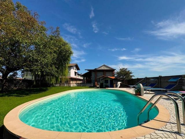 Casa indipendente in vendita a Ottobiano PV