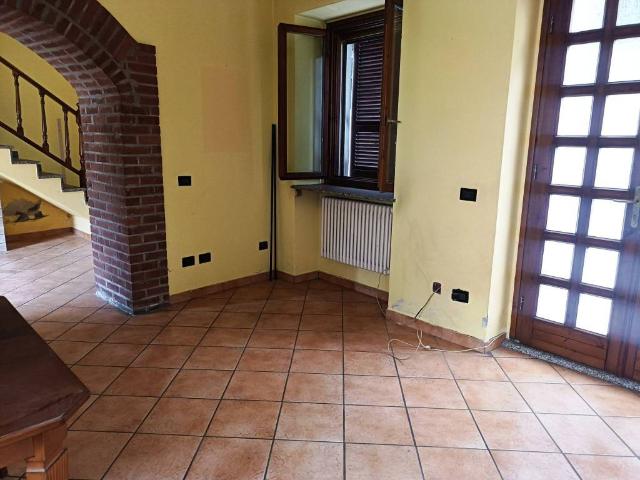 Casa indipendente in vendita a Ottobiano PV