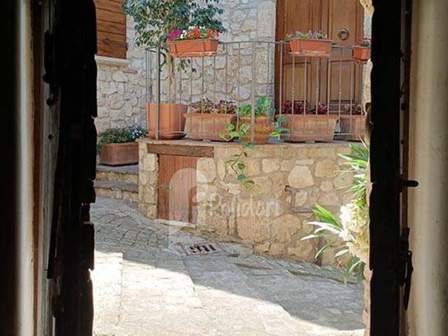 Casa indipendente in vendita a Otricoli TR