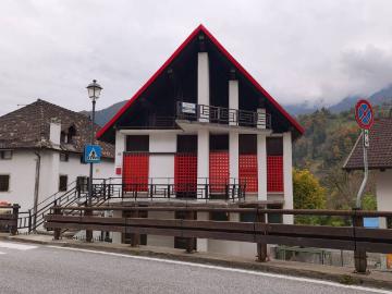 Casa indipendente in vendita a Ovaro UD