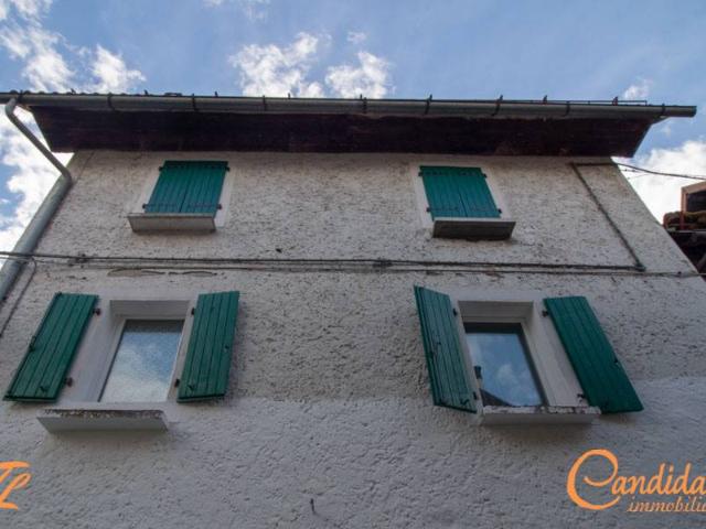 Casa indipendente in vendita a Ovaro UD