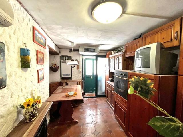 Casa indipendente in vendita a Ovindoli AQ