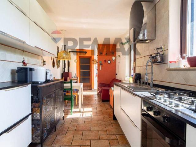 Casa indipendente in vendita a Ozzano Taro, Collecchio