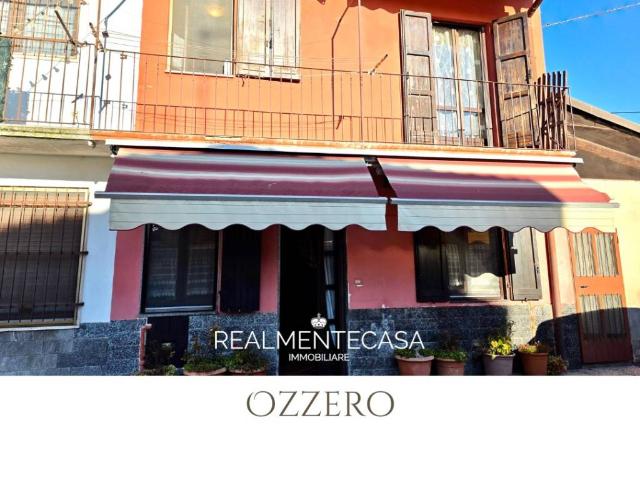 Villa in vendita a Ozzero MI