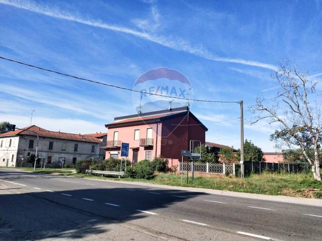 Casa indipendente in vendita a Ozzero