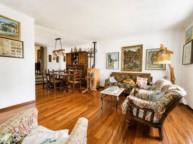 Casa indipendente in vendita a Lovero via Venosta, 35