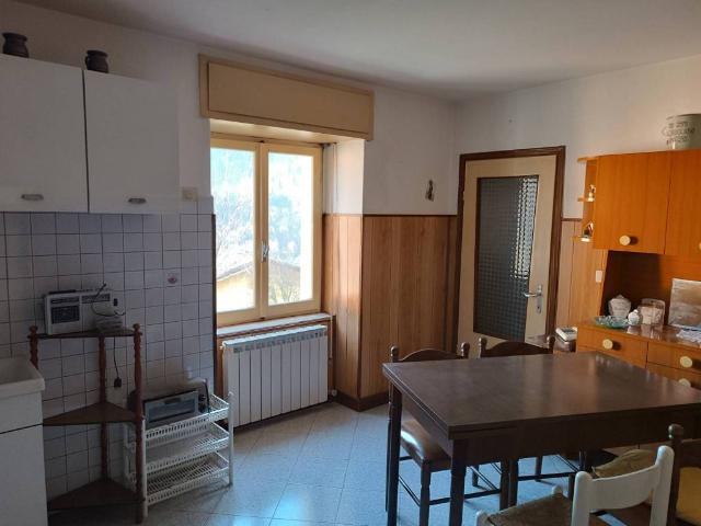 Casa indipendente in vendita a Lozio BS