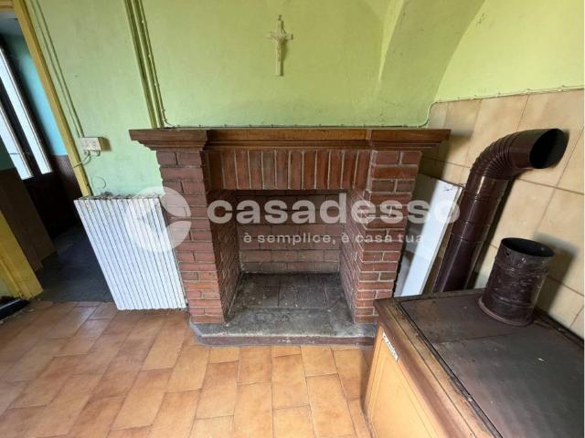 Casa indipendente in vendita a Lozzolo VC