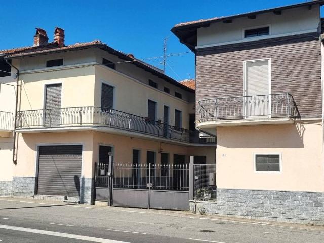 Casa indipendente in vendita a Lozzolo VC