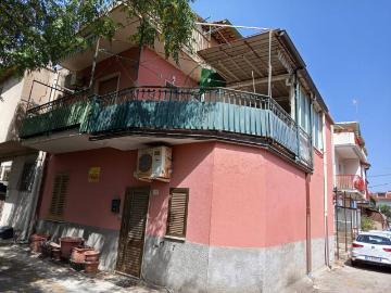 Casa indipendente in vendita a Locri RC