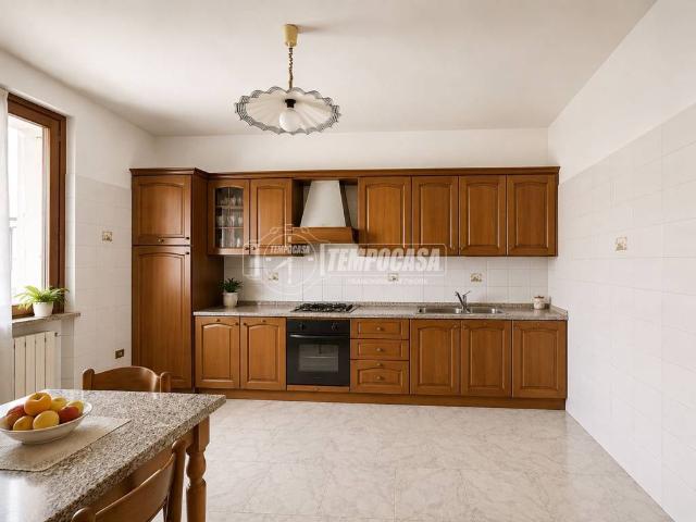 Casa indipendente in vendita a Lomagna LC