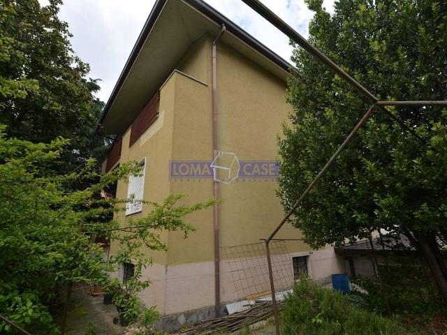 Casa indipendente in vendita a Lomagna LC
