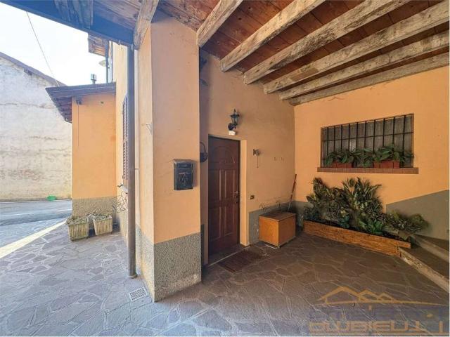 Casa indipendente in vendita a Lomagna LC