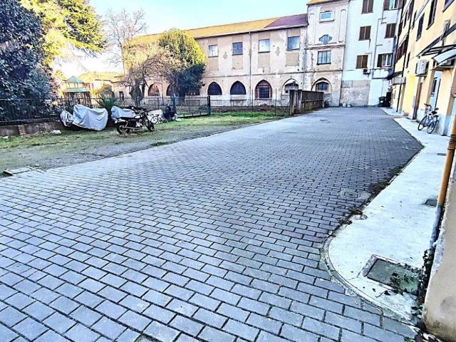 Casa indipendente in vendita a Lonate Ceppino VA