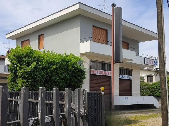 Casa indipendente in vendita a Lonate Pozzolo VA