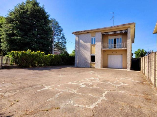 Casa indipendente in vendita a Lonate Pozzolo VA