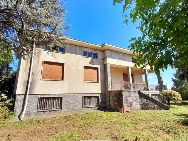Casa indipendente in vendita a Lonate Pozzolo VA
