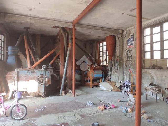Casa indipendente in vendita a Lonate Pozzolo VA