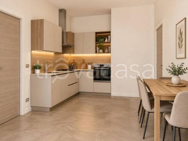 Casa indipendente in vendita a Lonato del Garda via Sorattino