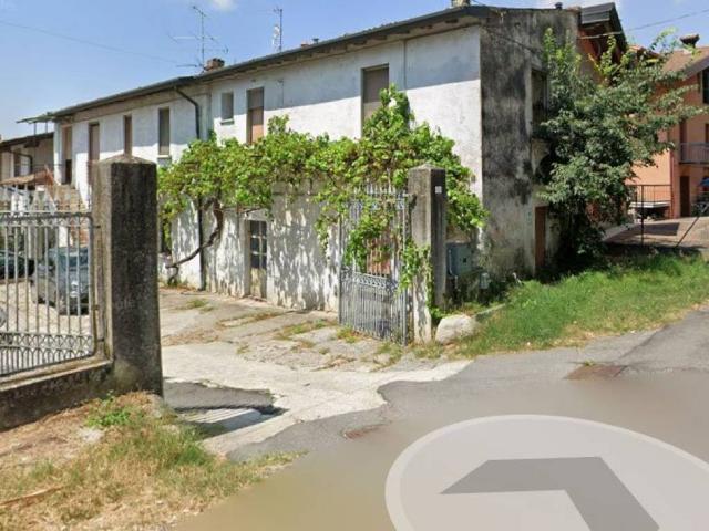 Casa indipendente in vendita a Lonato del Garda BS