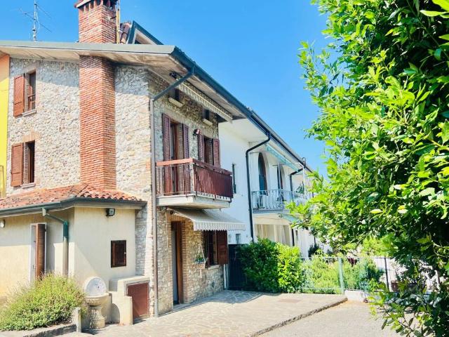 Casa indipendente in vendita a Lonato del Garda BS