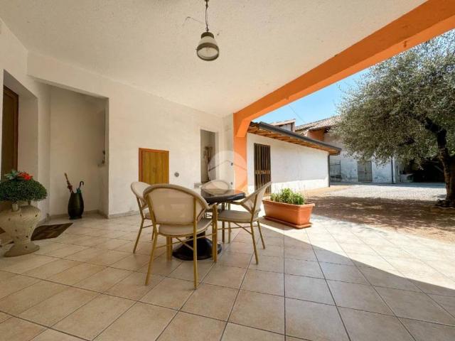 Casa indipendente in vendita a Lonato del Garda BS