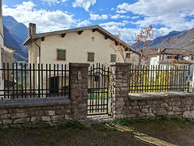 Casa indipendente in vendita a Longarone BL